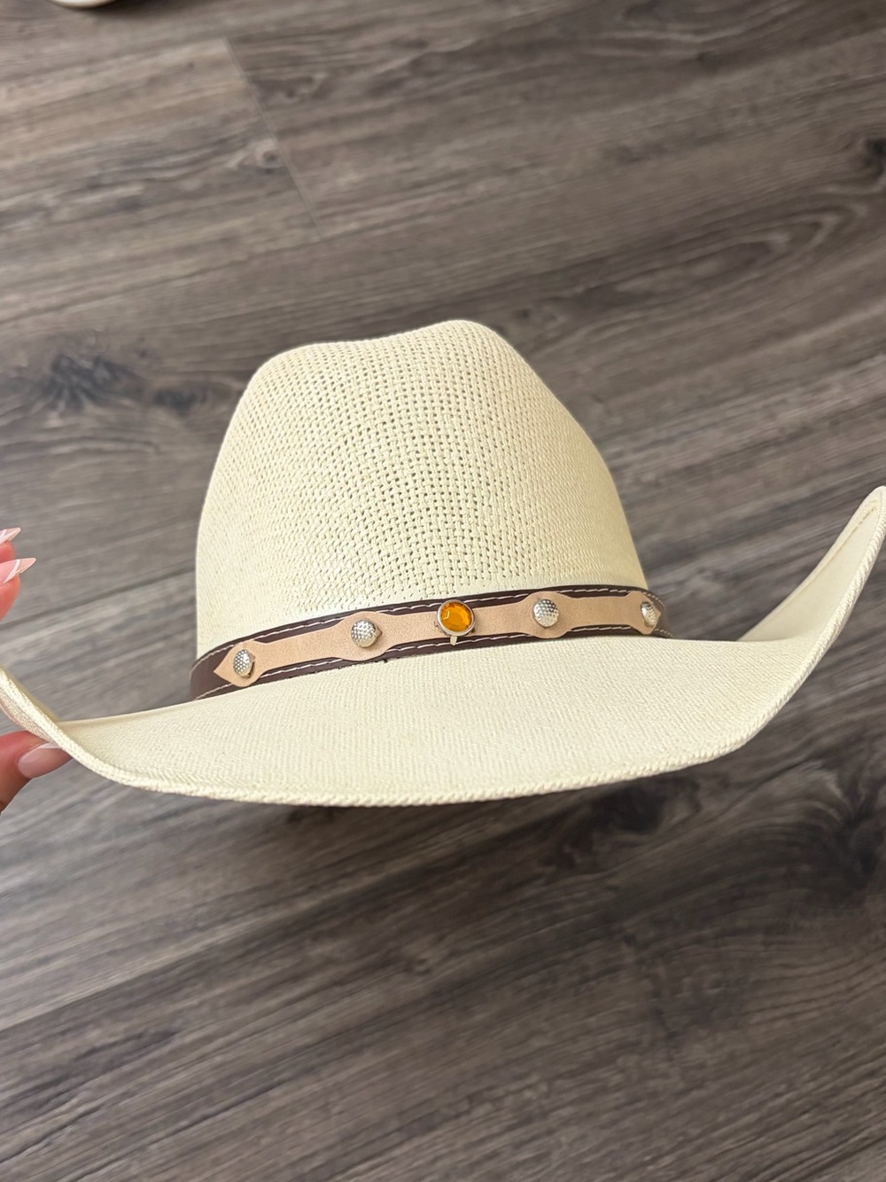 Women’s Cream Straw Cowboy Hat with Decorative Band